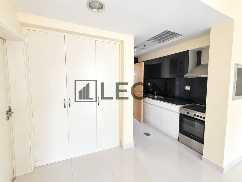 4 Modern Apartment Entry and Kitchen. png