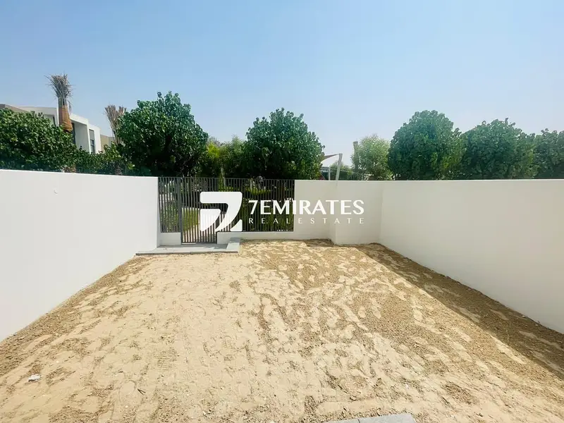 Direct Pool View | 3 Bed + Maid’s | Garden