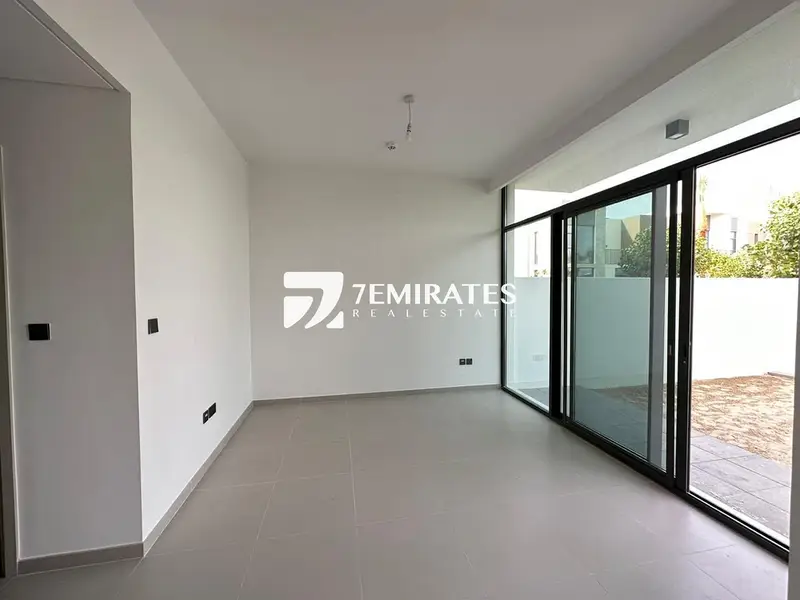 Direct Pool View | 3 Bed + Maid’s | Garden
