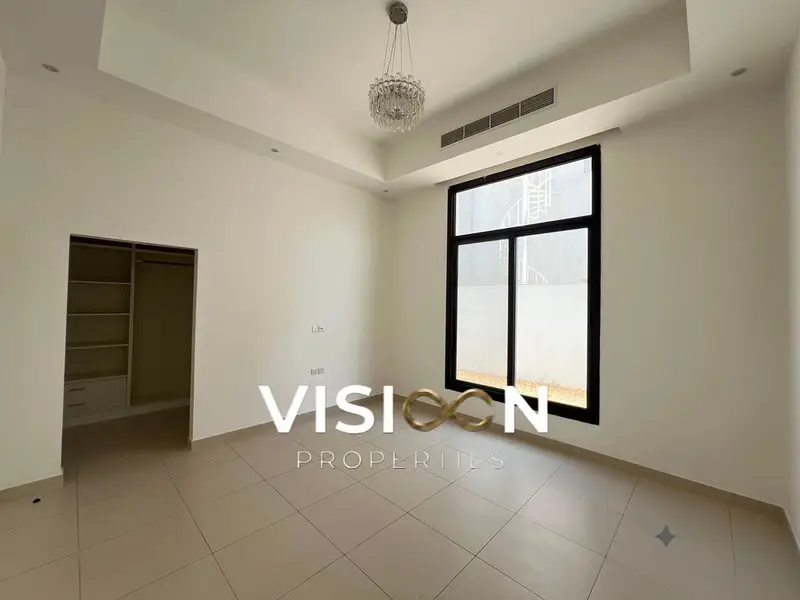 3 Master Bedrooms | Pool & Private Garden