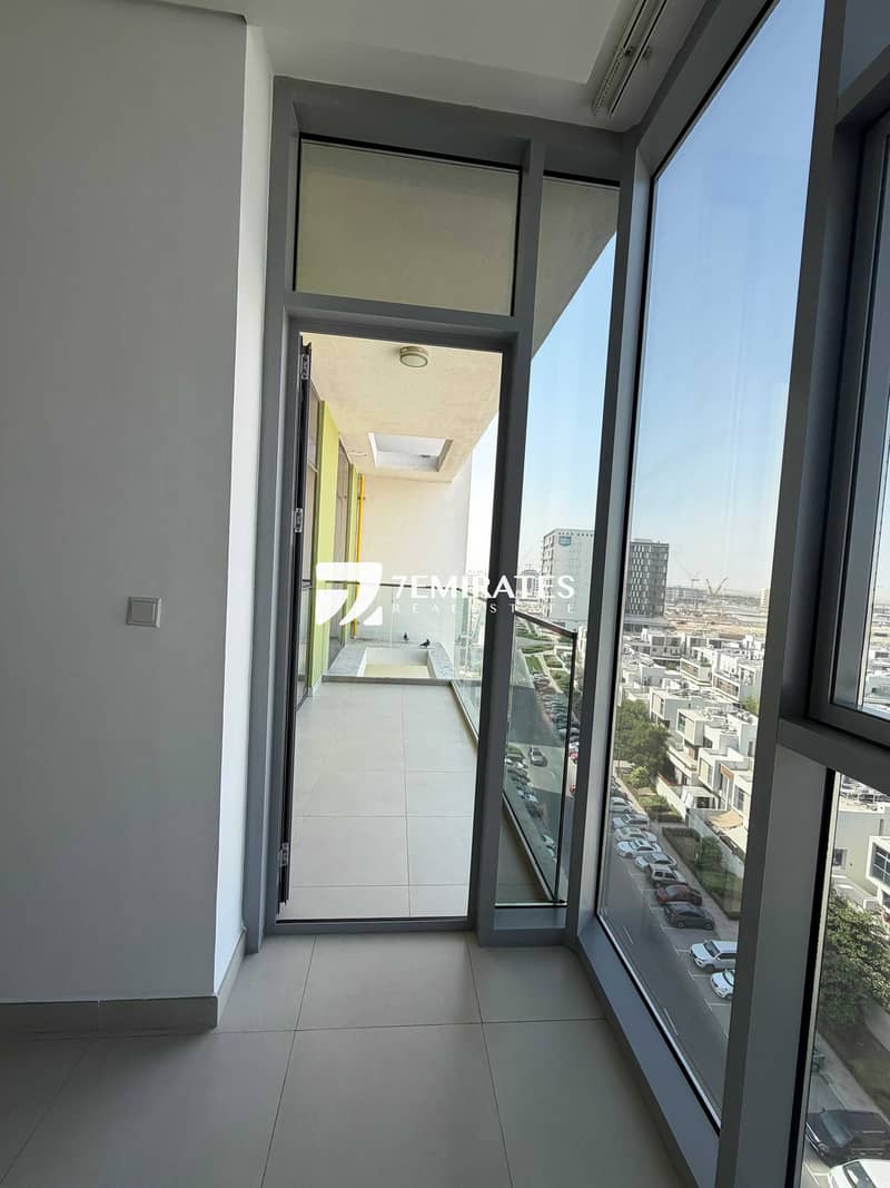 10 11. The Pulse Residence B2-805 - Hall Balcony. jpg