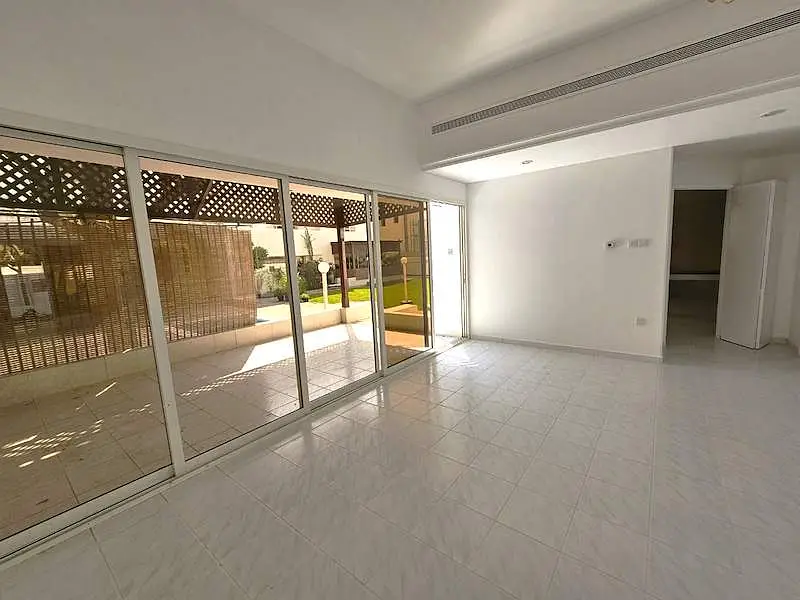 Perfect Layout | 4BR Villa Shared Pool| Prime Area