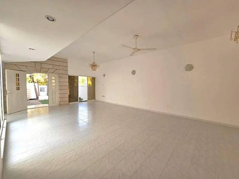 Perfect Layout | 4BR Villa Shared Pool| Prime Area