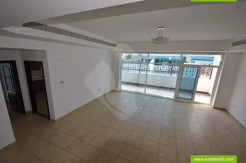 Well Maintained 4BR Villa Compound | Shared Pool