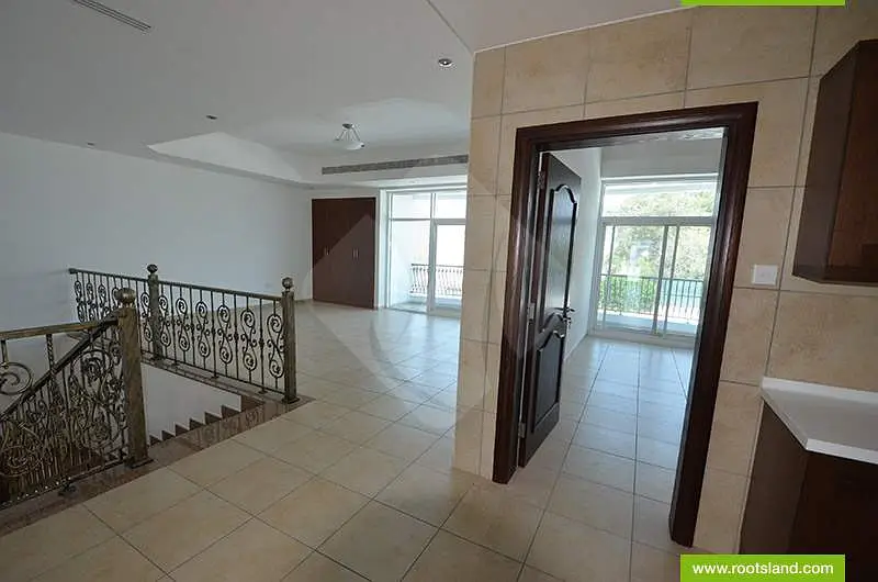 Well Maintained 4BR Villa Compound | Shared Pool