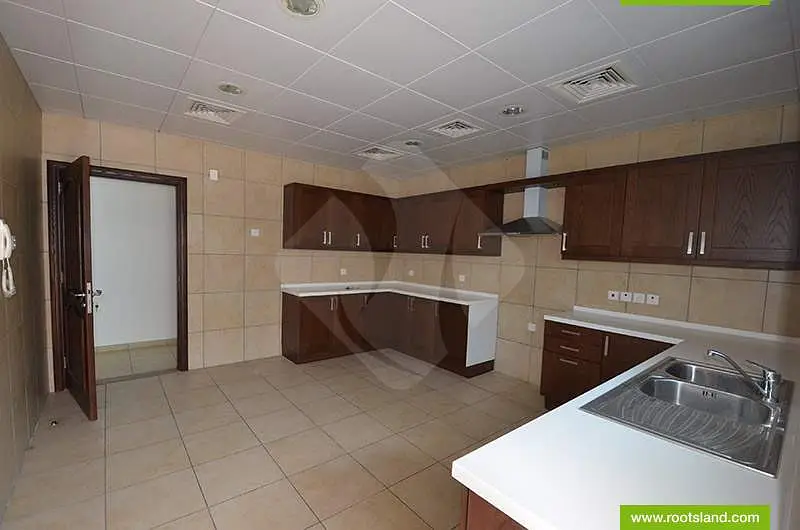 Well Maintained 4BR Villa Compound | Shared Pool