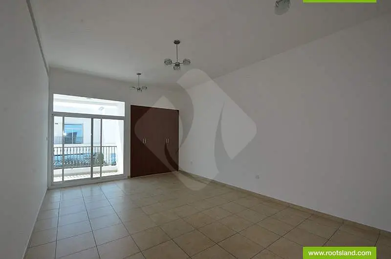 Well Maintained 4BR Villa Compound | Shared Pool