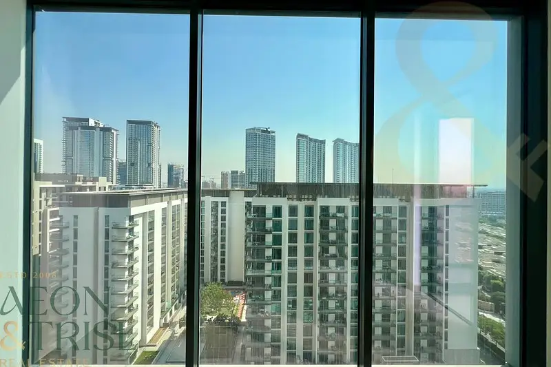 1BR | High Floor | Skyline View | Unfurnished