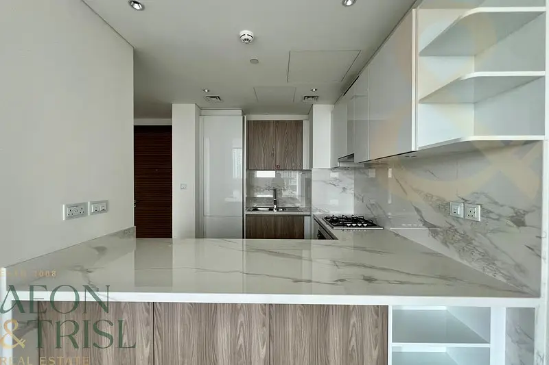 1BR | High Floor | Skyline View | Unfurnished