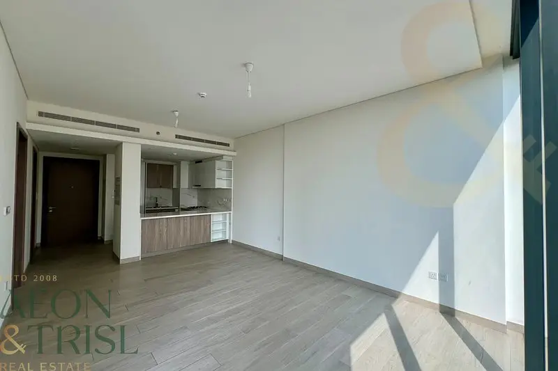 1BR | High Floor | Skyline View | Unfurnished