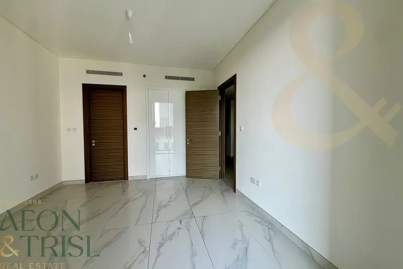 1BR | High Floor | Skyline View | Unfurnished
