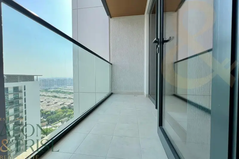 1BR | High Floor | Skyline View | Unfurnished
