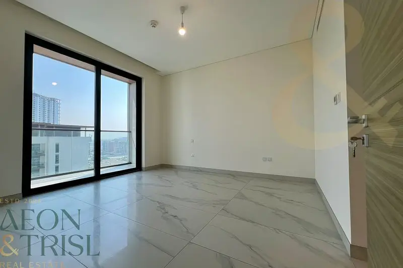 Huge 2BR | High Floor | Open View | Ready to Move
