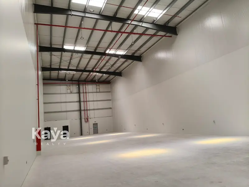 8,000 Sq. Ft. Insulated Warehouse | 120 kW Power