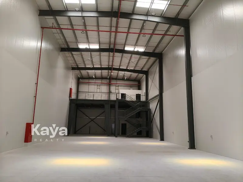 8,000 Sq. Ft. Insulated Warehouse | 120 kW Power