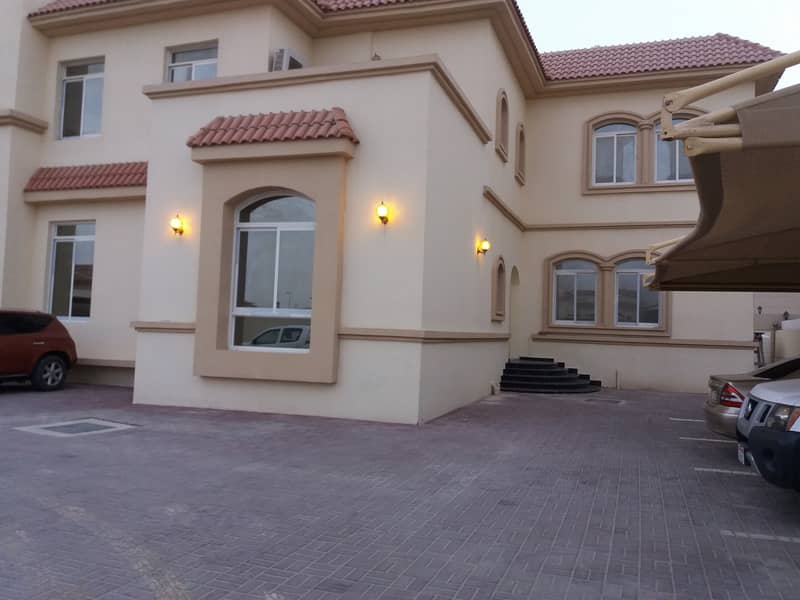 شقة غرفتين وصالة للايجار في مدينة خليفة ب