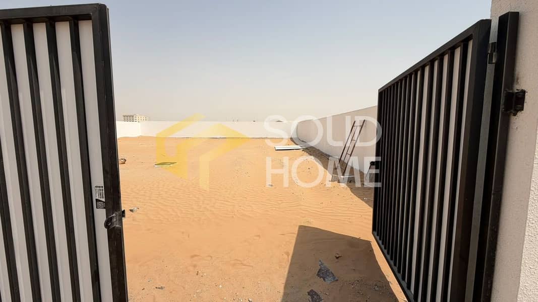 10,000 Sqft Warehouse in Al Saja'a with 4 Parking 10,000 Sqft Warehouse in Al Saja'a with 4 Parking