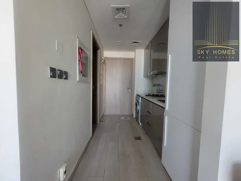 Huge size furnished studio apartment available for rent just in 50k in 4cheques with all amenities free