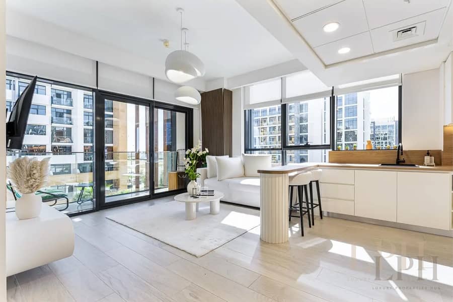 Renovated | Spacious | Pool View
