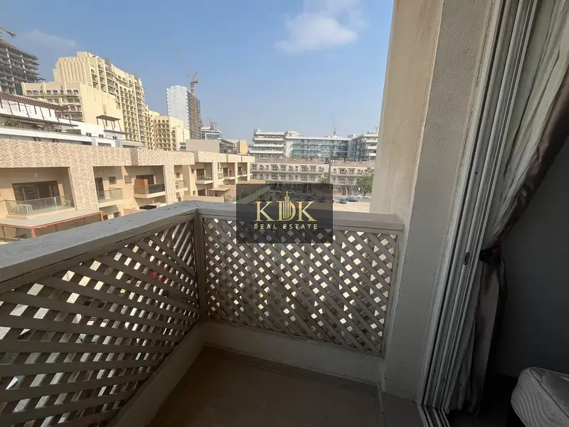 Cozy Studio | Fully Furnished | Vacant