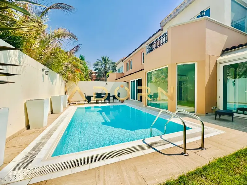 Independent Villa | Private pool & Garden | Spacious