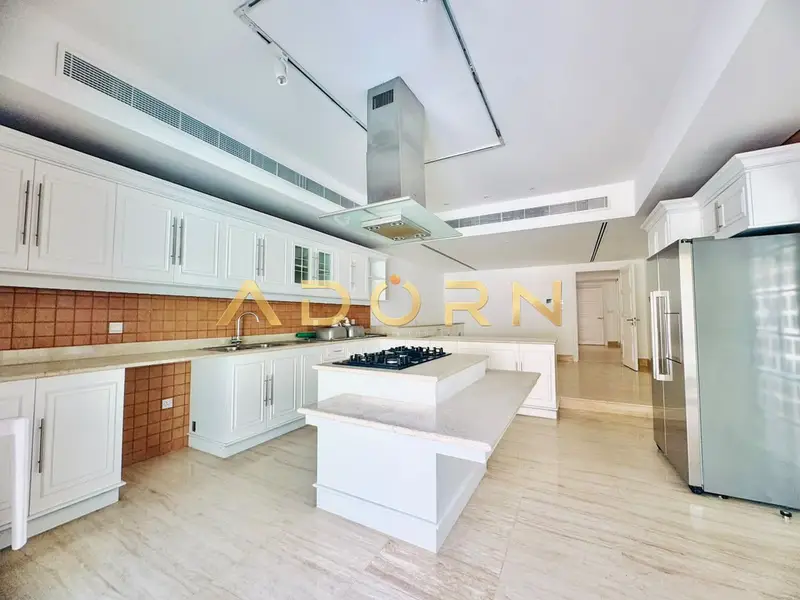 Independent Villa | Private pool & Garden | Spacious
