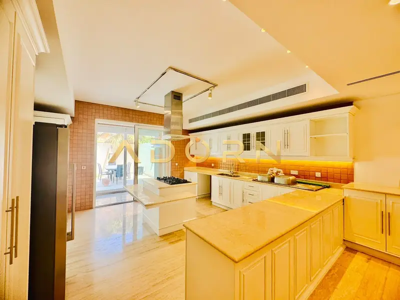 Independent Villa | Private pool & Garden | Spacious