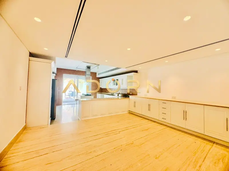 Independent Villa | Private pool & Garden | Spacious