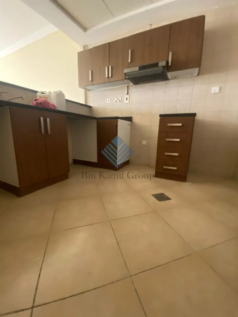 2 BEDROOM HALL FLAT AVILABLE FOR FAMILY ACCOMODATION IN AL NAHDA 1 , NO COMMISSION