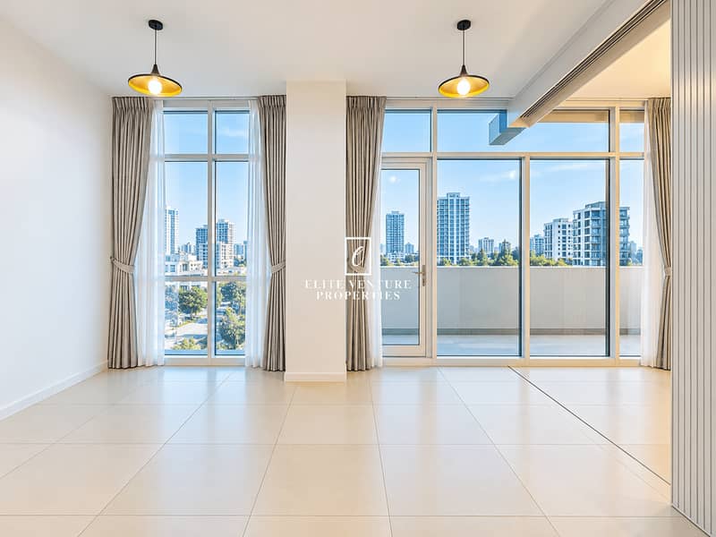 SPACIOUS LIVING | MODERN+STUDY | BIG BALCONY