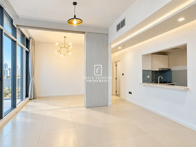 SPACIOUS LIVING | MODERN+STUDY | BIG BALCONY