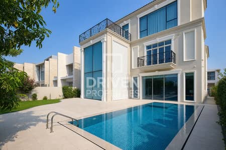 5 Bedroom Villa for Sale in Jumeirah Park, Dubai - French Classic Interior | Luxury Custom Made