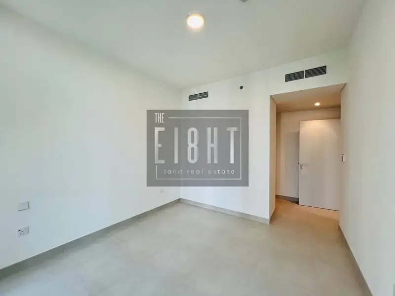 Waterfront 2BR Apartment | Creek Water Views |Corner Balcony