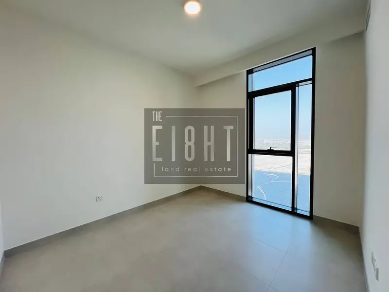 Waterfront 2BR Apartment | Creek Water Views |Corner Balcony