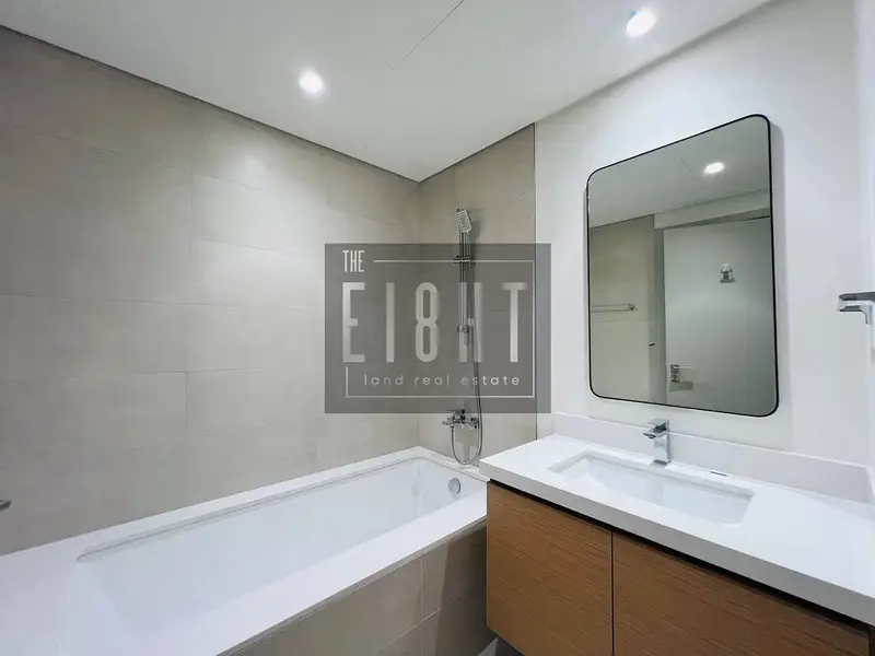 Waterfront 2BR Apartment | Creek Water Views |Corner Balcony