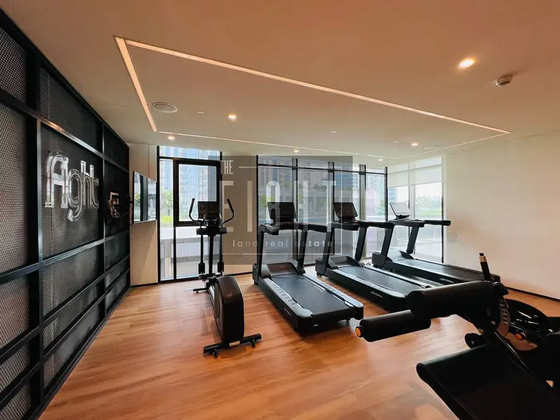 Waterfront 2BR Apartment | Creek Water Views |Corner Balcony