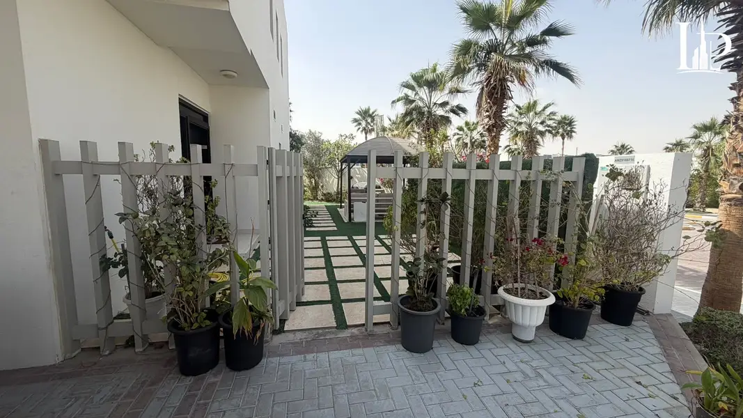 SINGLE ROW CORNER END UNIT Furnished 3BR Villa | Private Garden | Amazonia, DAMAC Hills 2