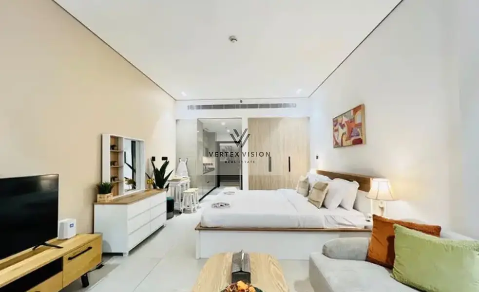 Modern Studio | Lagoon View | Private Balcony