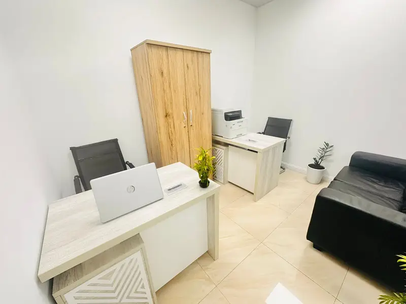 Modern Office | Bank Account Assistance | Free Amenities