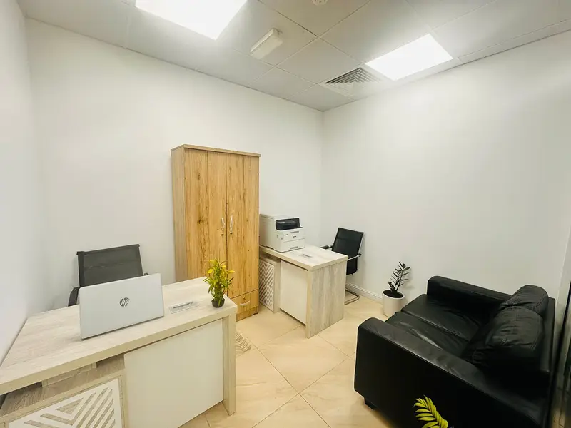 Modern Office | Bank Account Assistance | Free Amenities