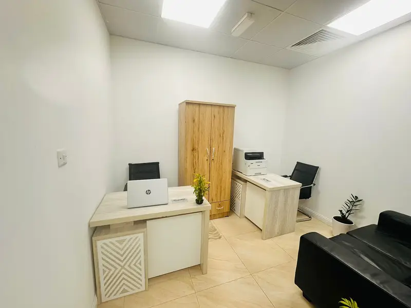 Modern Office | Bank Account Assistance | Free Amenities