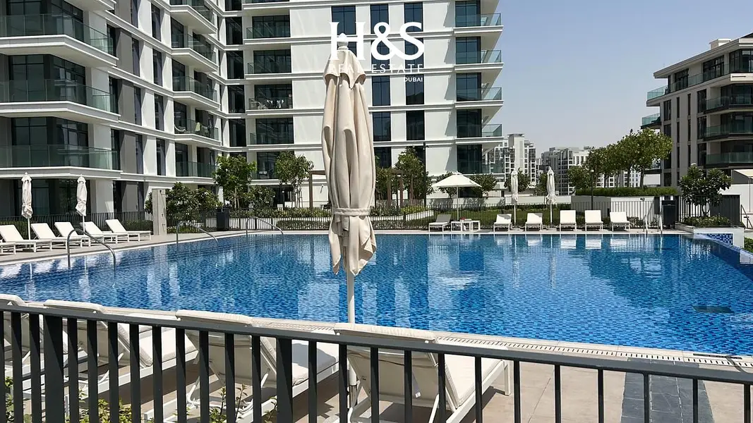 Fully Furnished 3BR | Burj Khalifa View | Huge Balcony