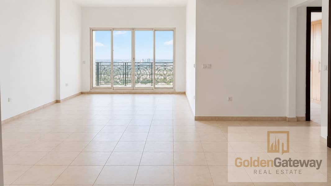 Stunning Golf View | Well Maintained | High Floor