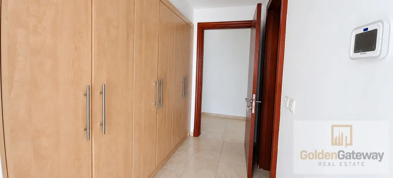 Stunning Golf View | Well Maintained | High Floor