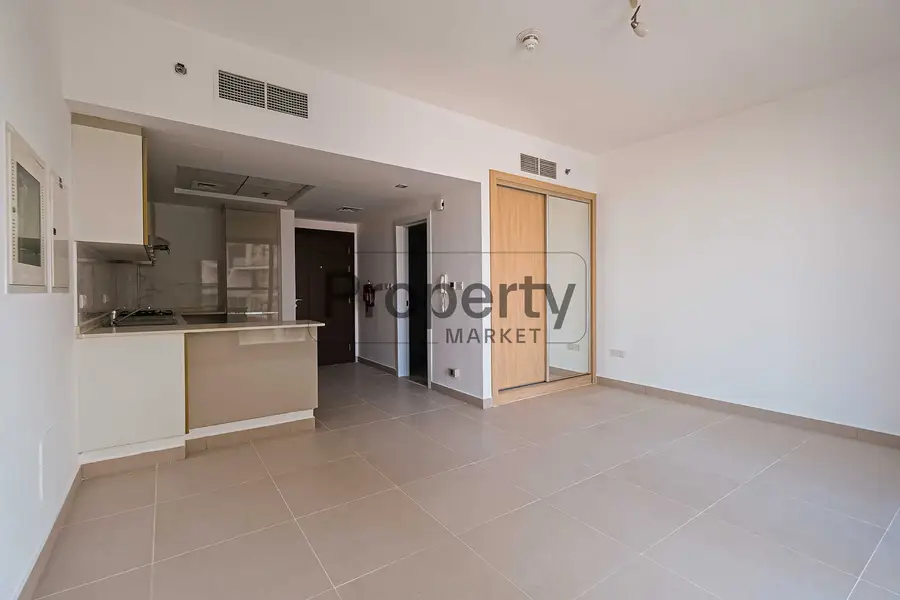 Well-Maintained | Multiple Options | Balcony