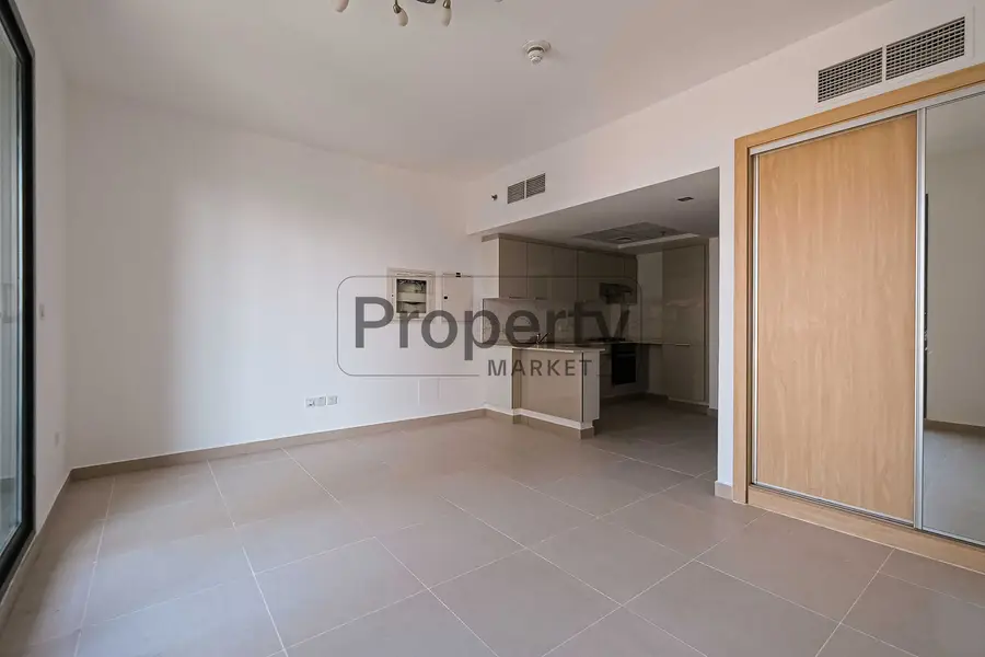 Well-Maintained | Multiple Options | Balcony