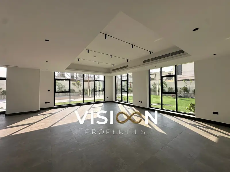 Elegant Interior| Private Pool| Modern Villa