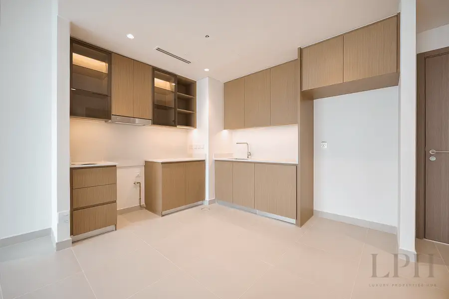 Prime Location | Community View | Modern Finishes
