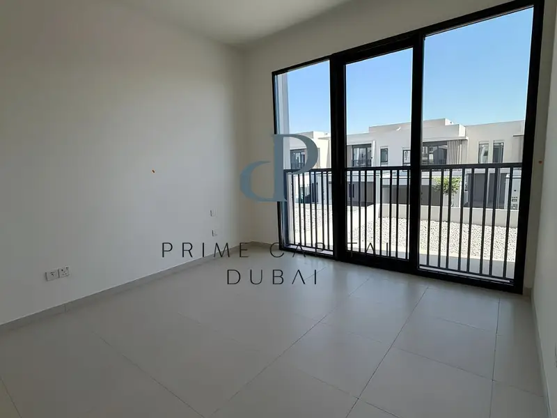 Luxury 4BR Townhouse | Private Garden | Rented