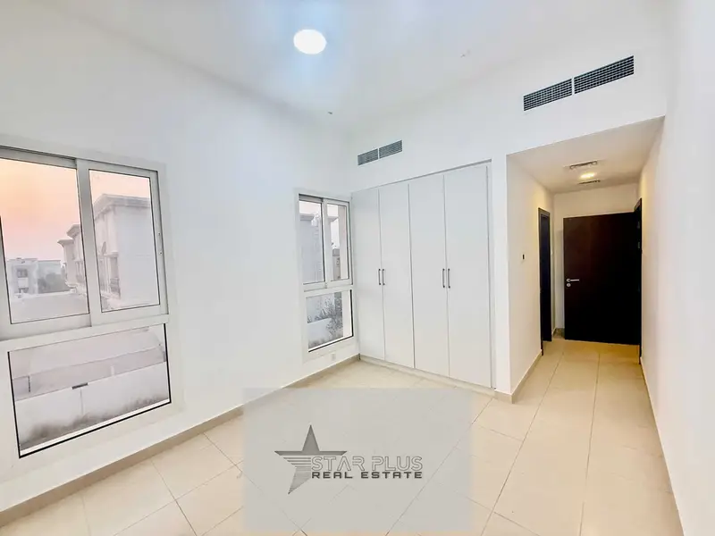 4 MASTER BEDROOM, 1 ROOM DOWN, 2 LIVING HALLS, SWIMMING POOL, READY TO MOVE